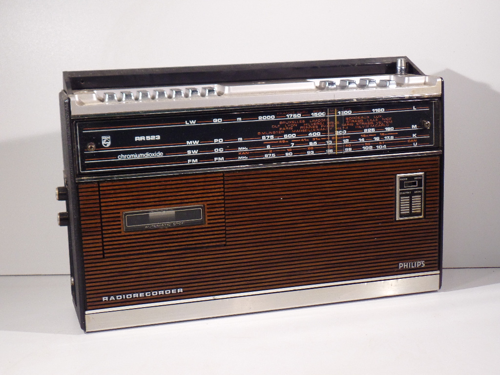 Philips 22RR523 draagbare radio-cassette recorder