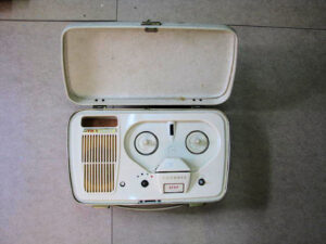 Grundig TK1